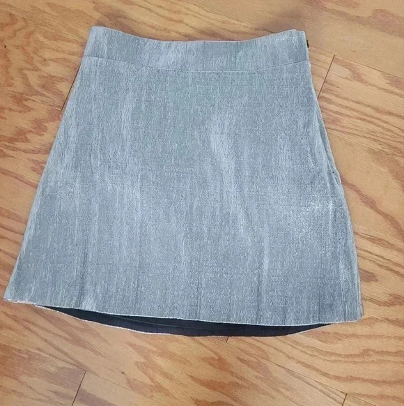 H&M Silver Mini Skirt Size 8 - Picture 3 of 4